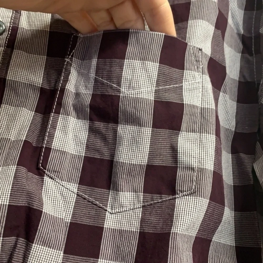 NWOT Men’s Beverly Hills Polo Club Button Down Shirt 🍀